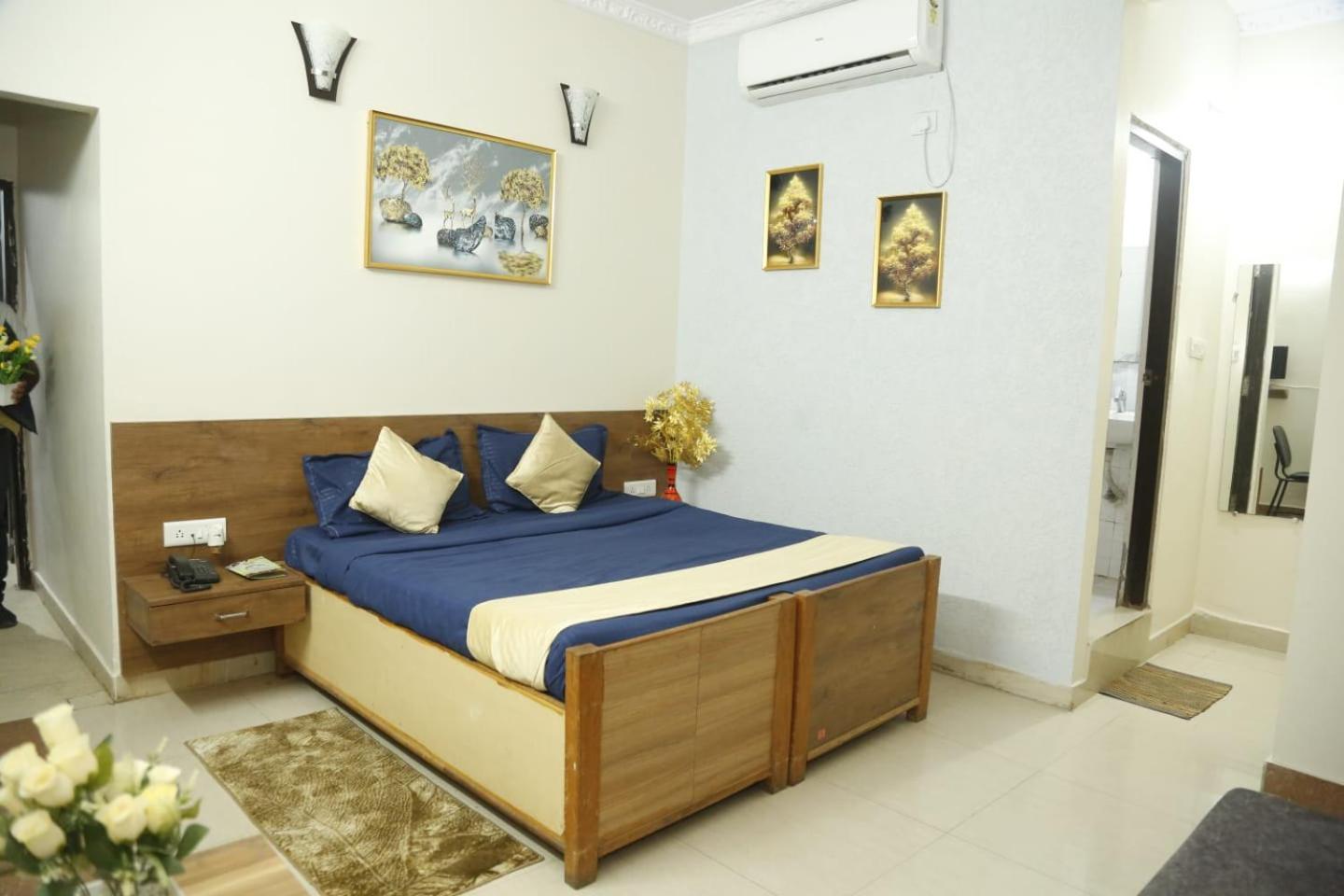 Sandalwood Vibes Bhopal Eksteriør bilde