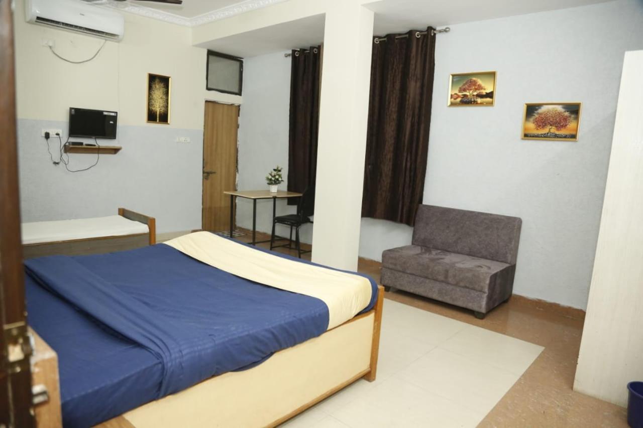 Sandalwood Vibes Bhopal Eksteriør bilde
