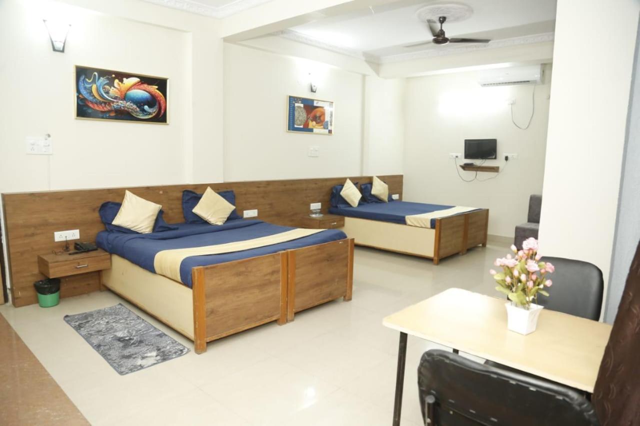 Sandalwood Vibes Bhopal Eksteriør bilde