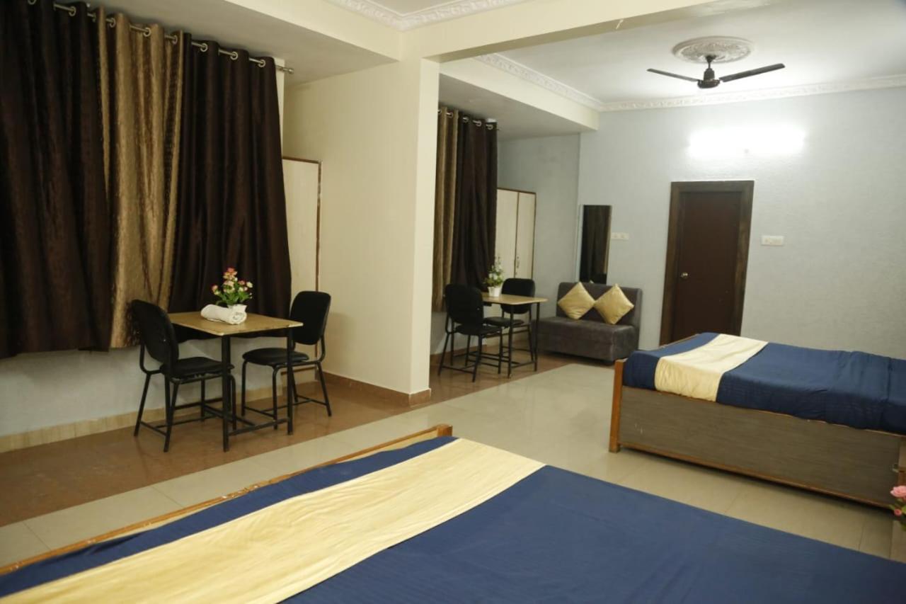 Sandalwood Vibes Bhopal Eksteriør bilde