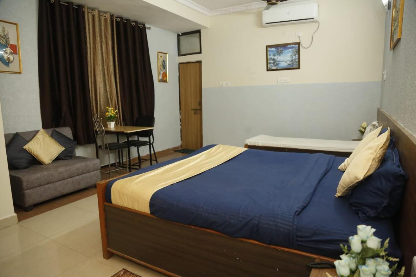 Sandalwood Vibes Bhopal Eksteriør bilde